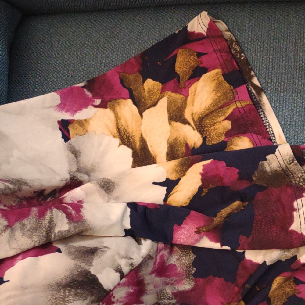 Venus dress medium - Picture 4 of 9